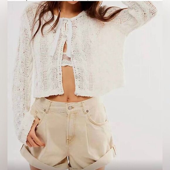 FREE PEOPLE We the free pleated cuffed short Danni short in ecru  XS - Picture 2 of 9